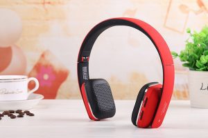 Wireless Wired Foldable Headphone 1