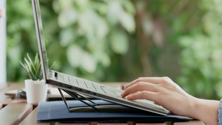 Laptop Stand Bag Folder 3