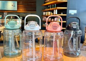 Extra Large 1900ml Tritan Bottle Picture90