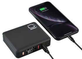 Fast Charging 10000mah Powerbank With International Wall Plug 3