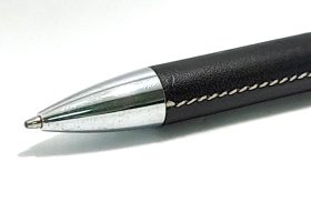 Leather Grip Pointed Pen 5 scaled