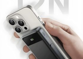 Flip Stand Aluminium 10000mah Wireless Powerbank 7